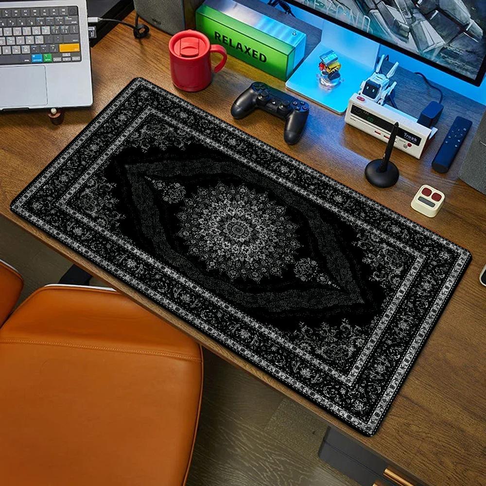 New black Persian Carpet Myste - đánh giá và giá Desk Setup Black