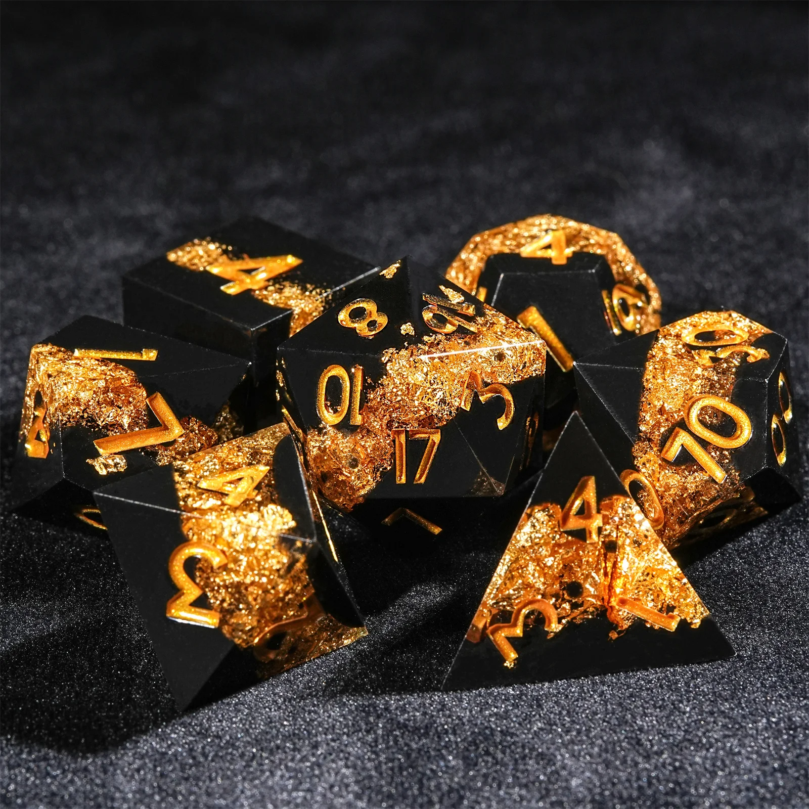 7pcs DND Dice Resin Black Gold - đánh giá và giá Desk Setup Black
