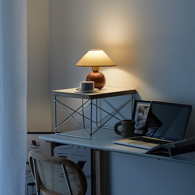 DECOPAI eames LTR side table,  - đánh giá và giá Desk Setup Notebook